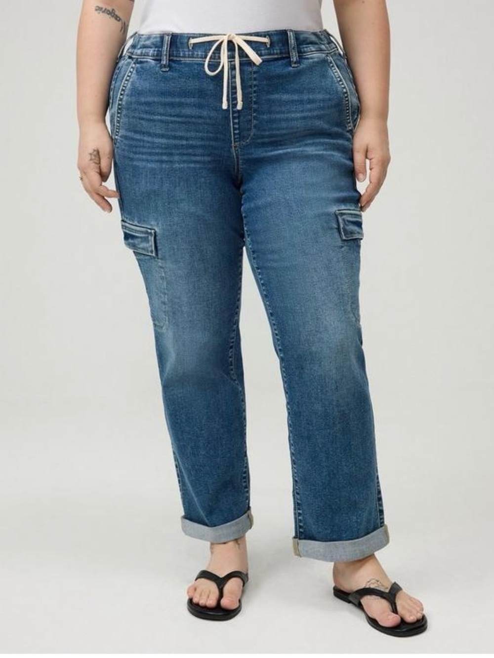 Torrid Weekend Boyfriend Cargo Jean plus size 3 regular. Medium Wash.